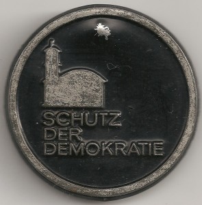 Schutz der demokratie aPO 001